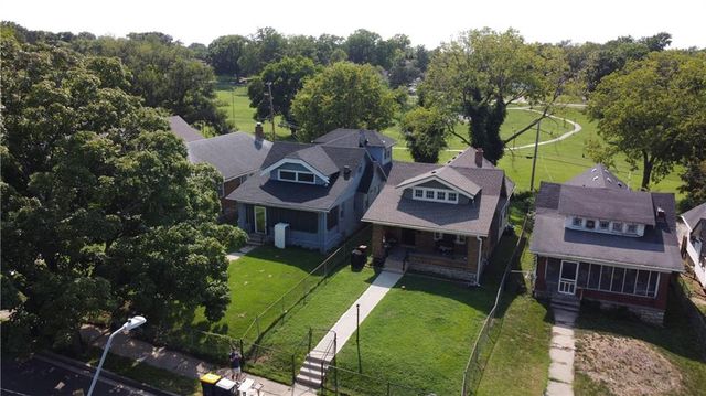5126 Olive Street, Kansas City, MO 64130
