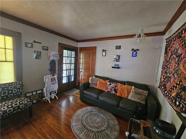 5126 Olive Street, Kansas City, MO 64130