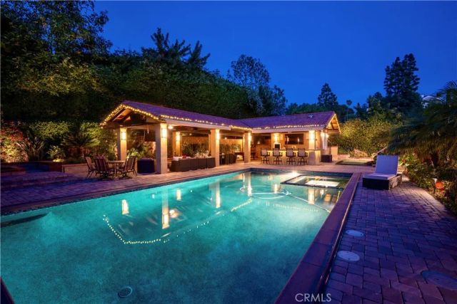 19151 Fowler, Santa Ana, CA 92705