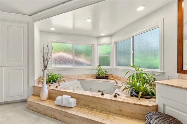 19151 Fowler, Santa Ana, CA 92705