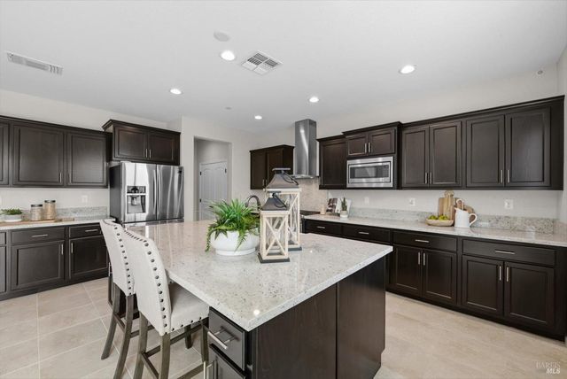 607 Snapdragon St, Vacaville, CA 95687
