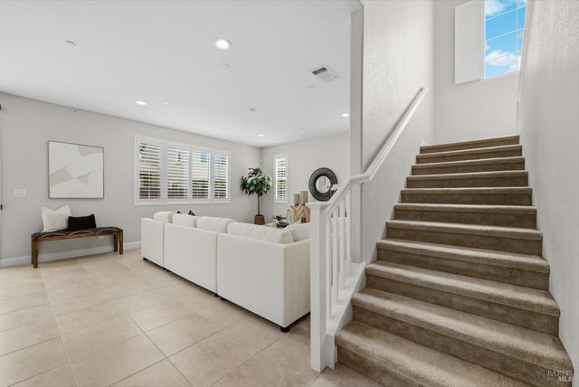 607 Snapdragon St, Vacaville, CA 95687