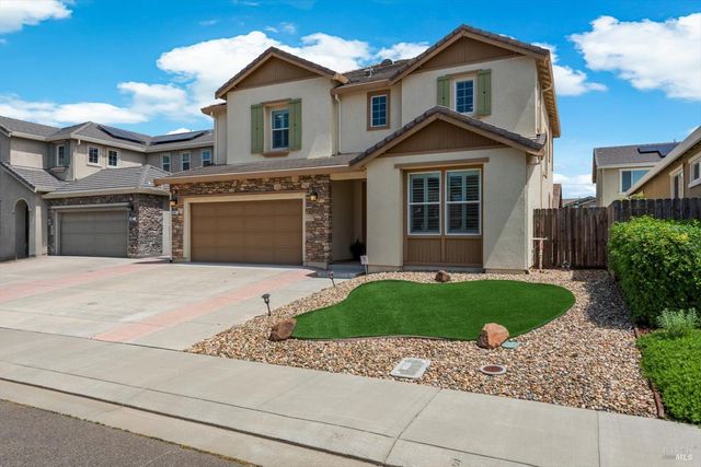 607 Snapdragon St, Vacaville, CA 95687