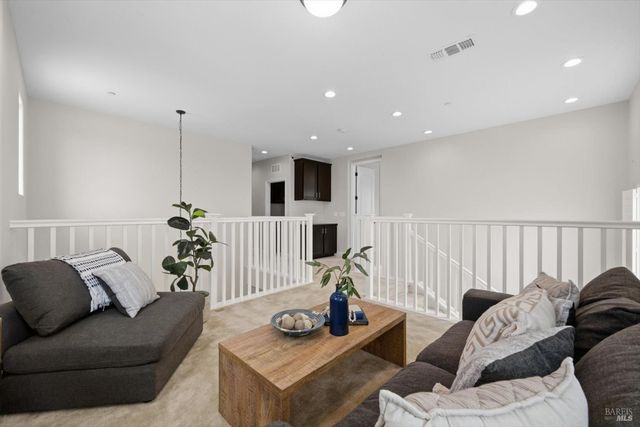 607 Snapdragon St, Vacaville, CA 95687