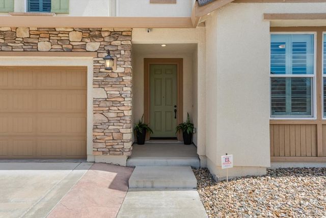 607 Snapdragon St, Vacaville, CA 95687