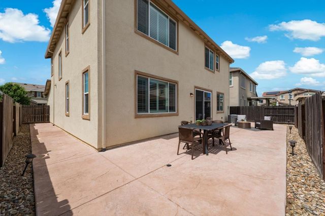 607 Snapdragon St, Vacaville, CA 95687
