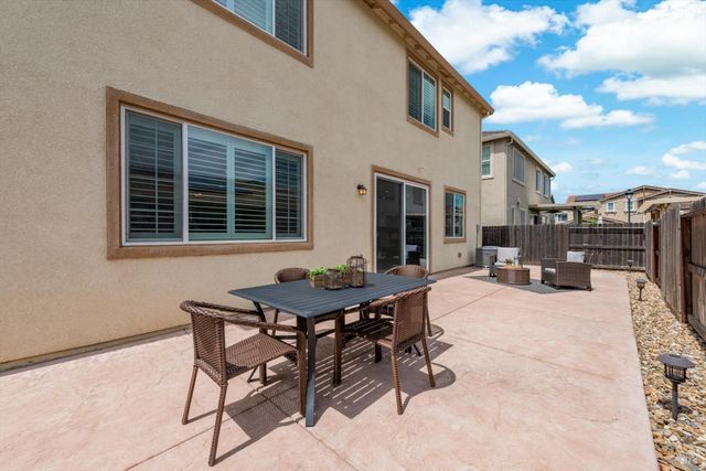 607 Snapdragon St, Vacaville, CA 95687