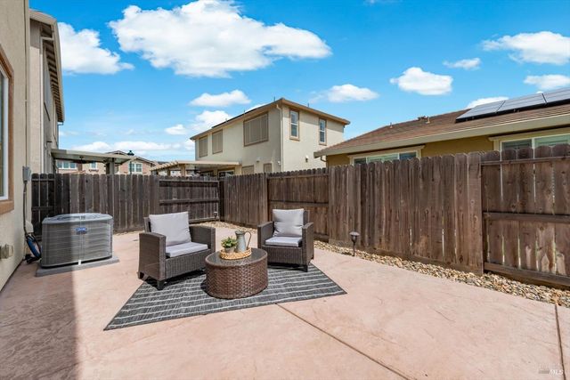 607 Snapdragon St, Vacaville, CA 95687