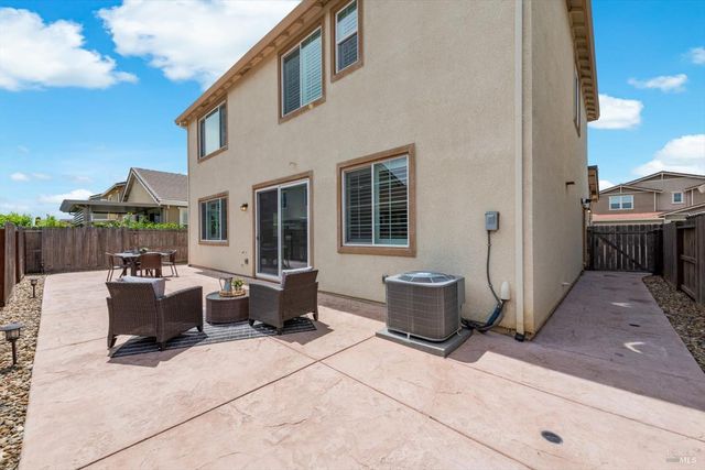 607 Snapdragon St, Vacaville, CA 95687