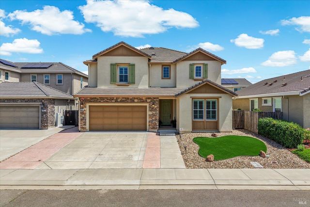 607 Snapdragon St, Vacaville, CA 95687