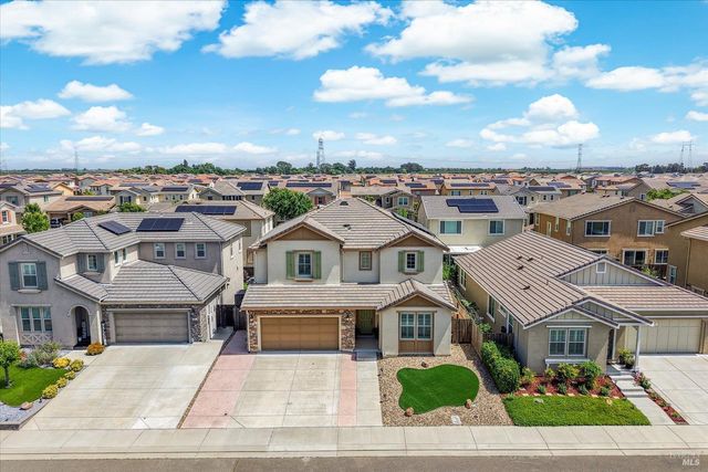 607 Snapdragon St, Vacaville, CA 95687