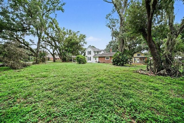 1509 W WINDHORST ROAD, Brandon, FL 33510