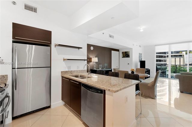 950 Brickell Bay Dr 601, Miami, FL 33131