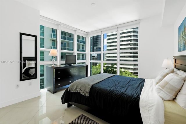950 Brickell Bay Dr 601, Miami, FL 33131