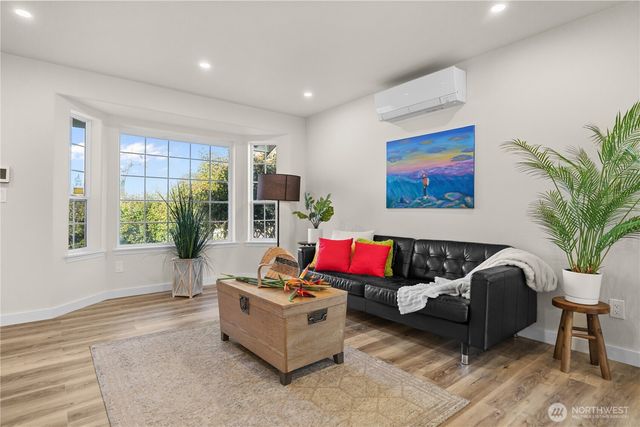 1422 E Wright Avenue, Tacoma, WA 98404