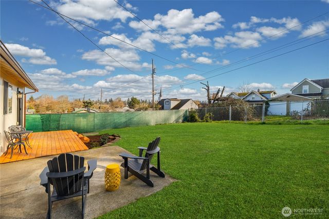 1422 E Wright Avenue, Tacoma, WA 98404