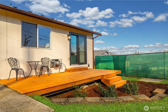 1422 E Wright Avenue, Tacoma, WA 98404