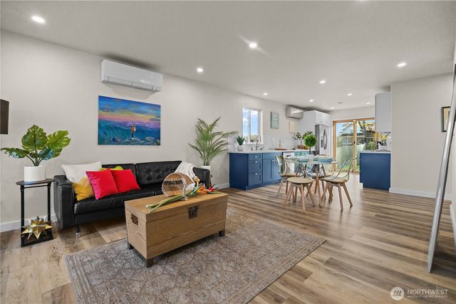 1422 E Wright Avenue, Tacoma, WA 98404