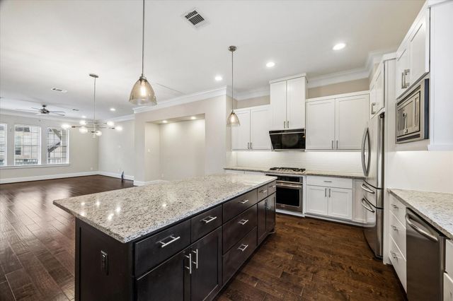 8318 Ginger Oak Street, Houston, TX 77055