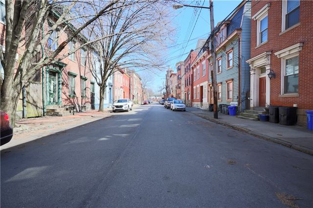 515 Lockhart St 3, Manchester, PA 15212