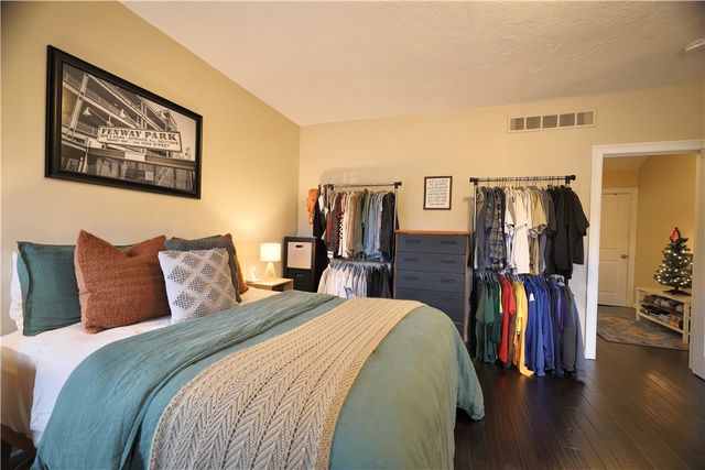 515 Lockhart St 3, Manchester, PA 15212