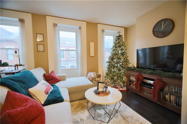 515 Lockhart St 3, Manchester, PA 15212