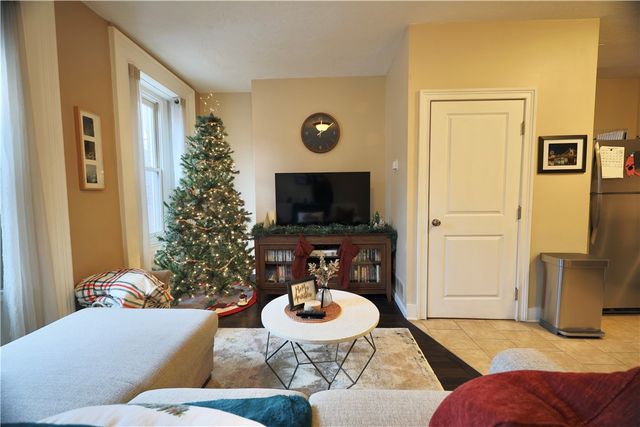 515 Lockhart St 3, Manchester, PA 15212