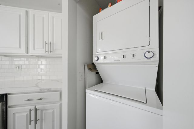 545 N Dearborn Street 2607, Chicago, IL 60654