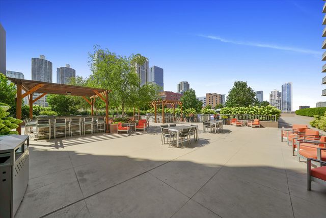 545 N Dearborn Street 2607, Chicago, IL 60654