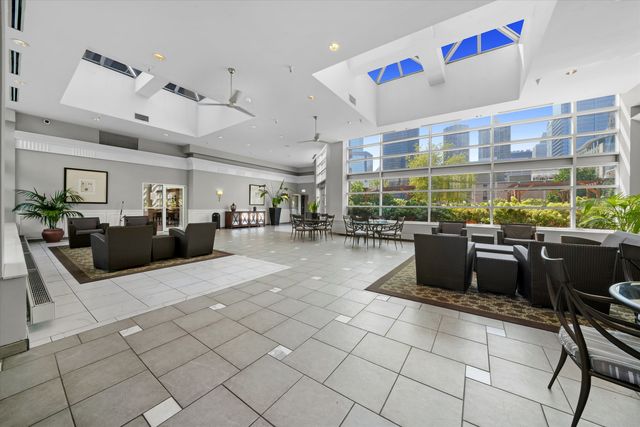 545 N Dearborn Street 2607, Chicago, IL 60654
