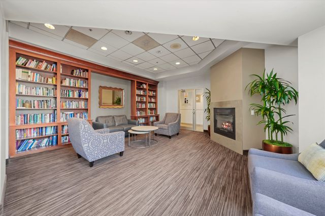 545 N Dearborn Street 2607, Chicago, IL 60654