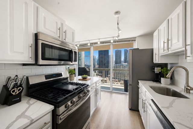 545 N Dearborn Street 2607, Chicago, IL 60654