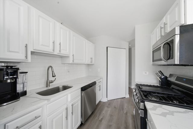 545 N Dearborn Street 2607, Chicago, IL 60654