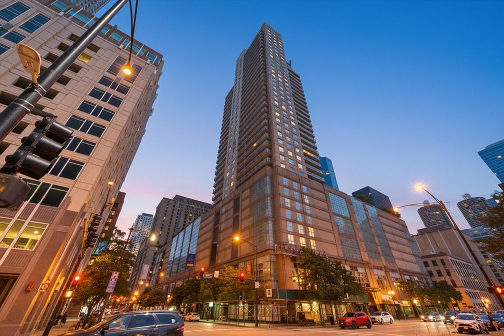 545 N Dearborn Street 2607, Chicago, IL 60654