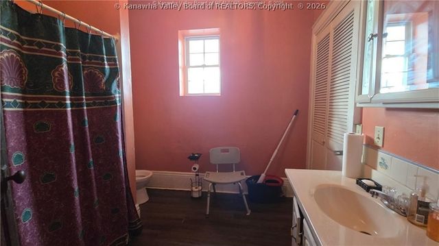 615 Central Avenue, Charleston, WV 25302