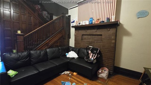 615 Central Avenue, Charleston, WV 25302