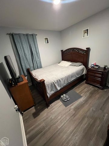 906 Howell, Paragould, AR 72450