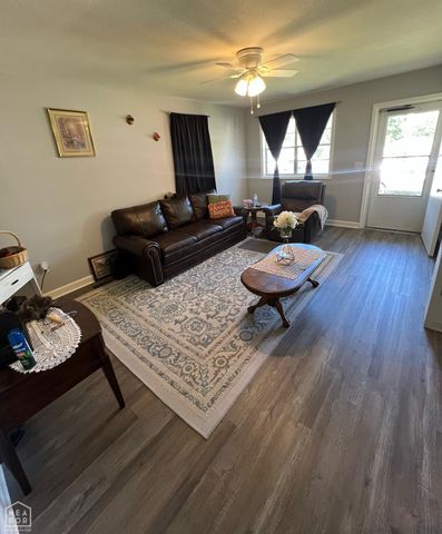 906 Howell, Paragould, AR 72450