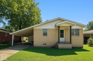 906 Howell, Paragould, AR 72450
