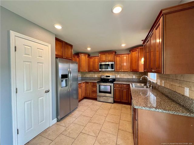 5026 Waterford Drive, Fayetteville, NC 28303