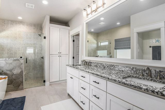 1024 Pioneer Crossing, Weatherford, TX 76088