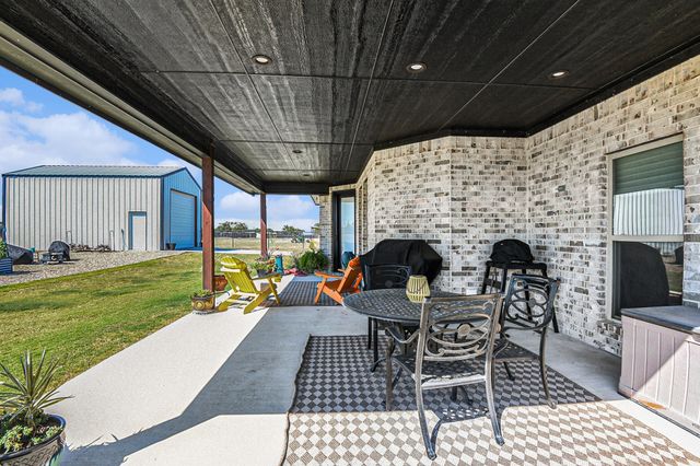 1024 Pioneer Crossing, Weatherford, TX 76088