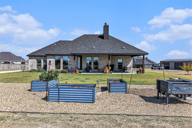 1024 Pioneer Crossing, Weatherford, TX 76088