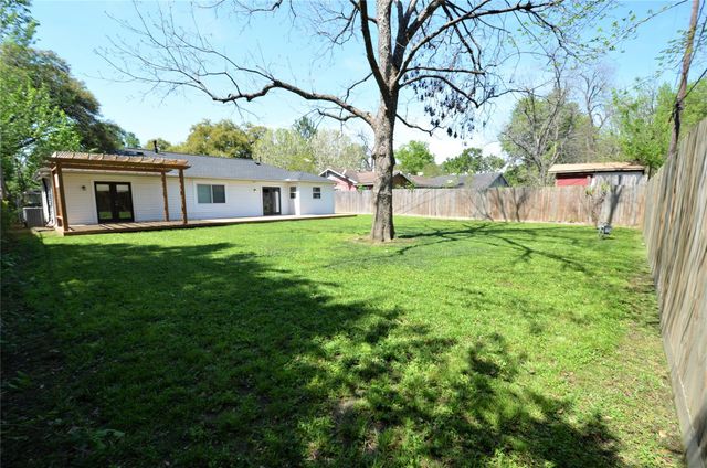 1906 Coulcrest Drive, Houston, TX 77055