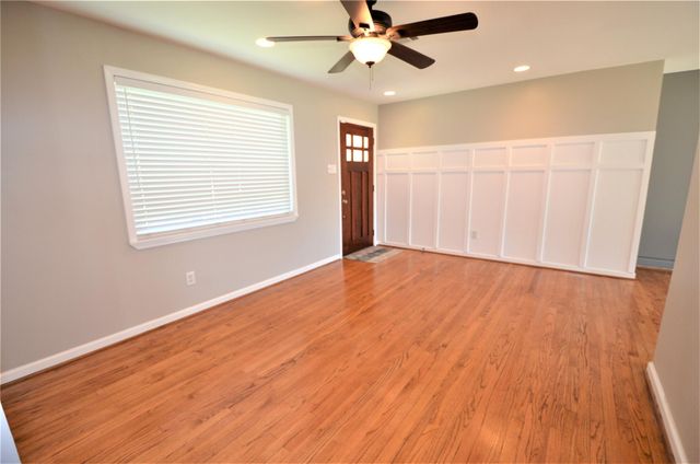 1906 Coulcrest Drive, Houston, TX 77055