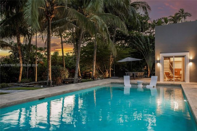 11900 Griffing Boulevard, Biscayne Park, FL 33161