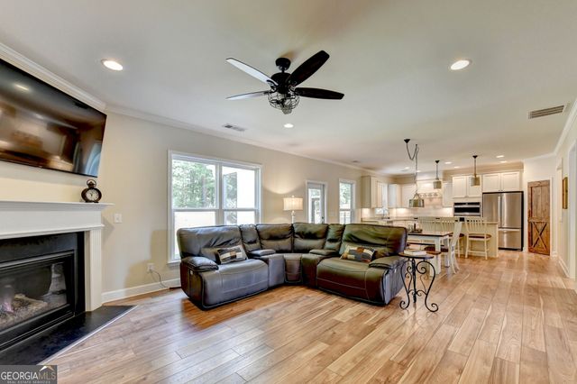 6015 Cedar Wood Court, Hoschton, GA 30548