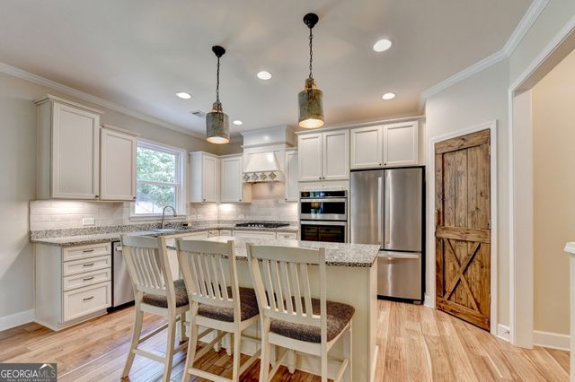 6015 Cedar Wood Court, Hoschton, GA 30548