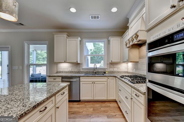 6015 Cedar Wood Court, Hoschton, GA 30548