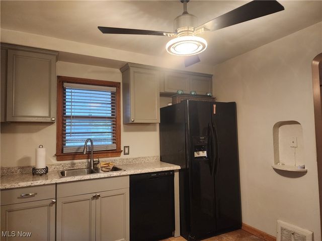 440 E 271st Street, Euclid, OH 44132